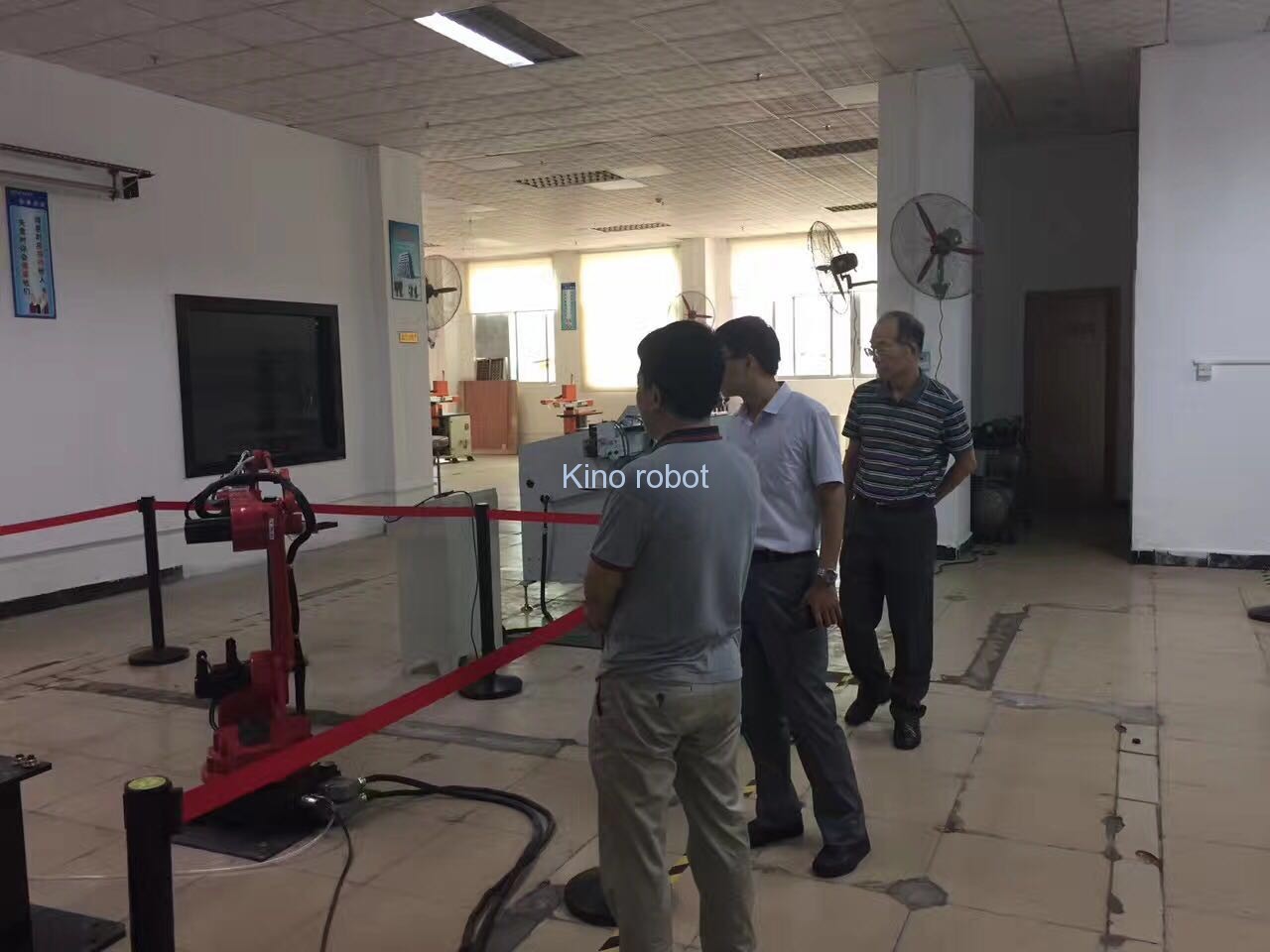BSport体育官网自动化 冲压机械手