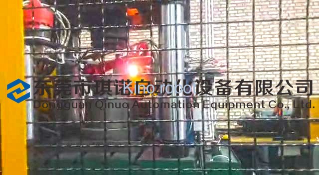 锻压红冲机械手